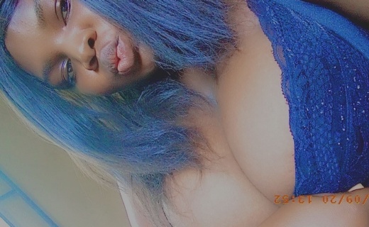 Leaked Pictures Of Busty Naija Babe Precious Chibueze